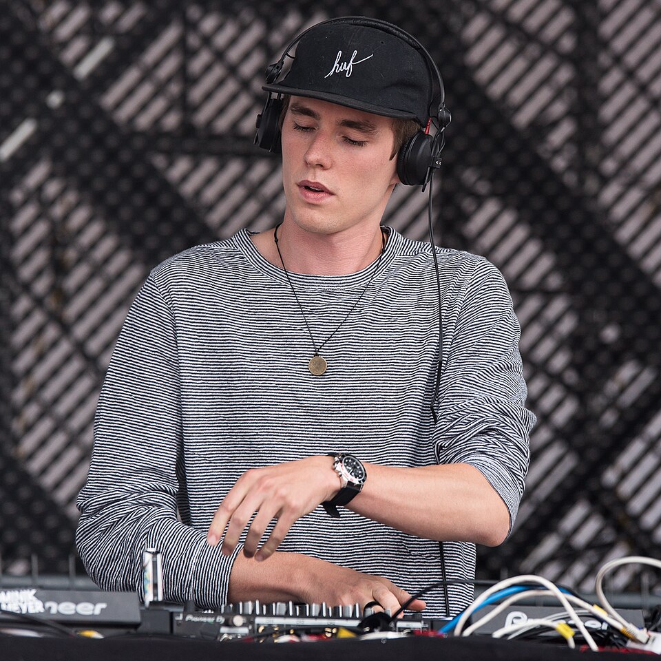 Lost Frequencies